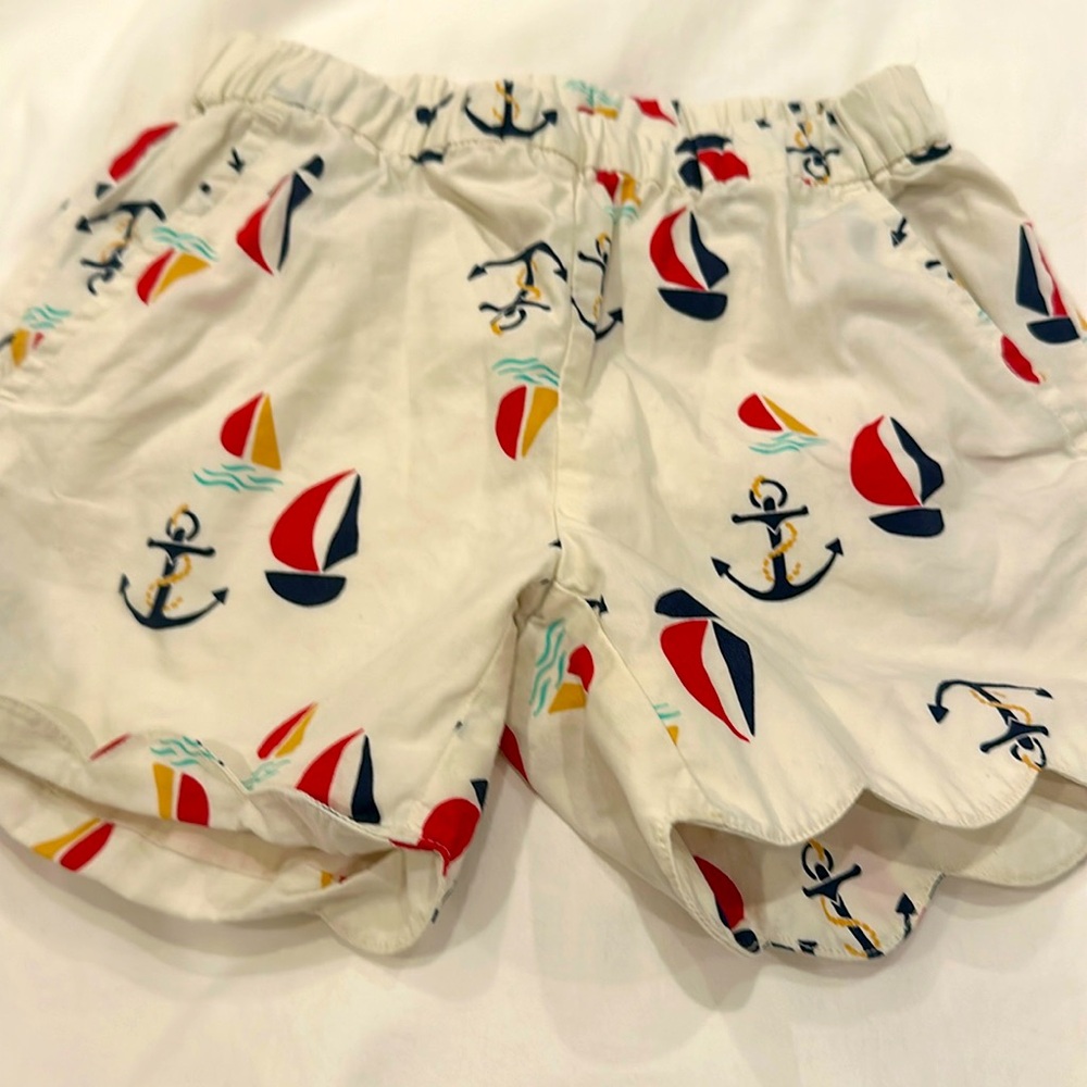 Hanna Anderson sailboat shorts size 110